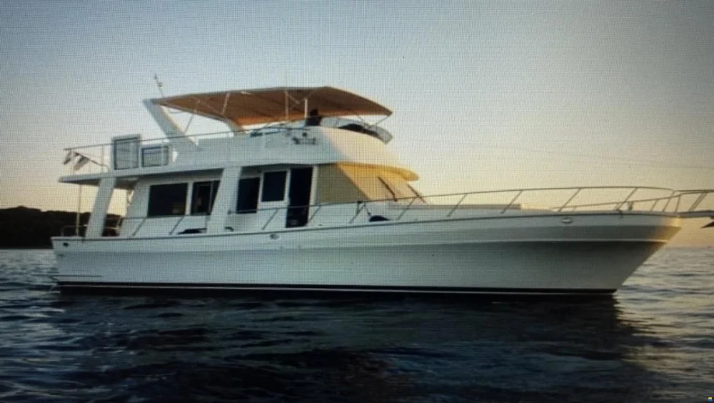 BoatPhoto.coverAlt