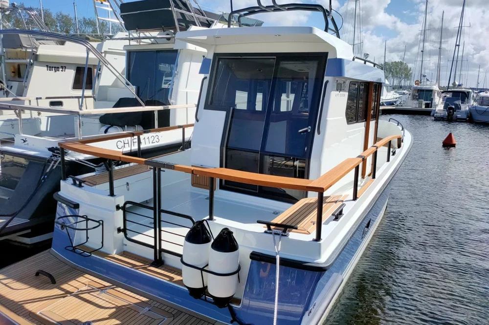 BoatPhoto.alt