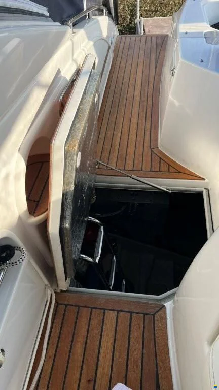 BoatPhoto.alt