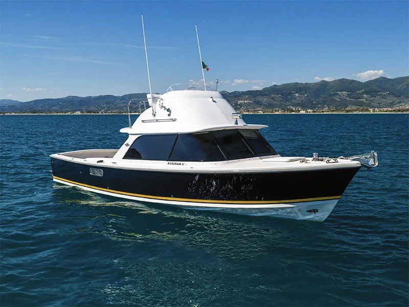 BoatPhoto.coverAlt