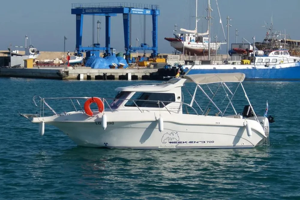 BoatPhoto.coverAlt