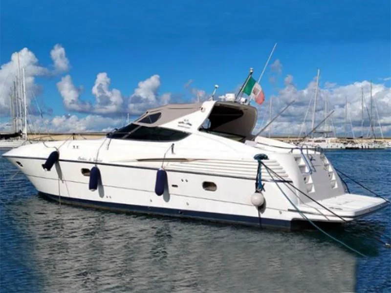 BoatPhoto.coverAlt