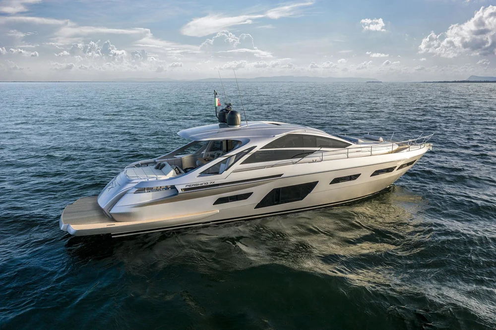 BoatPhoto.coverAlt