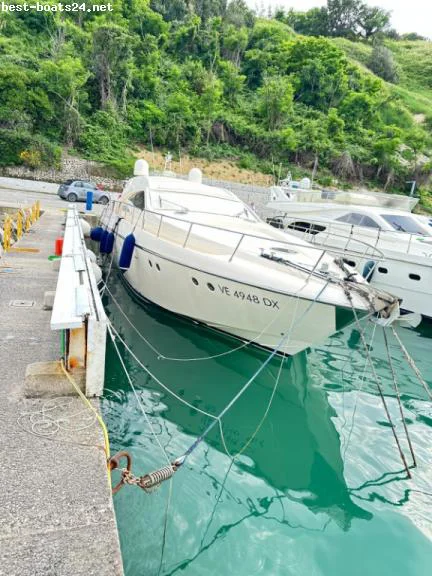 BoatPhoto.alt