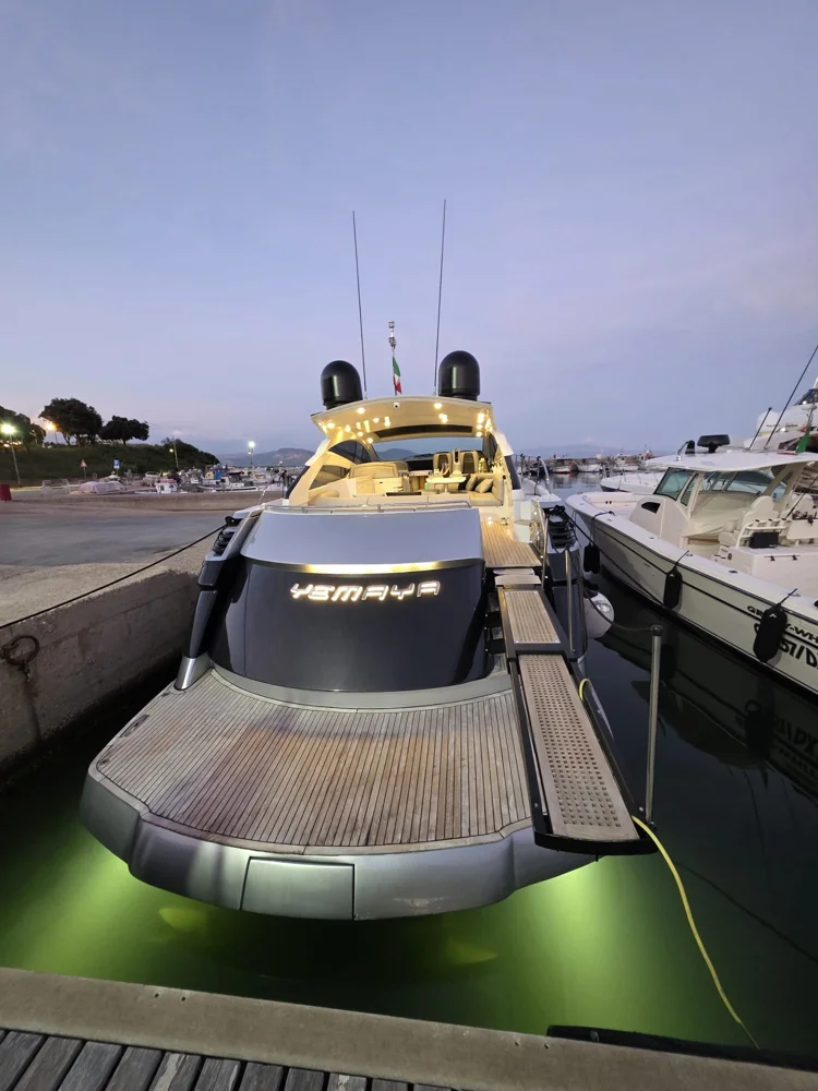 BoatPhoto.alt