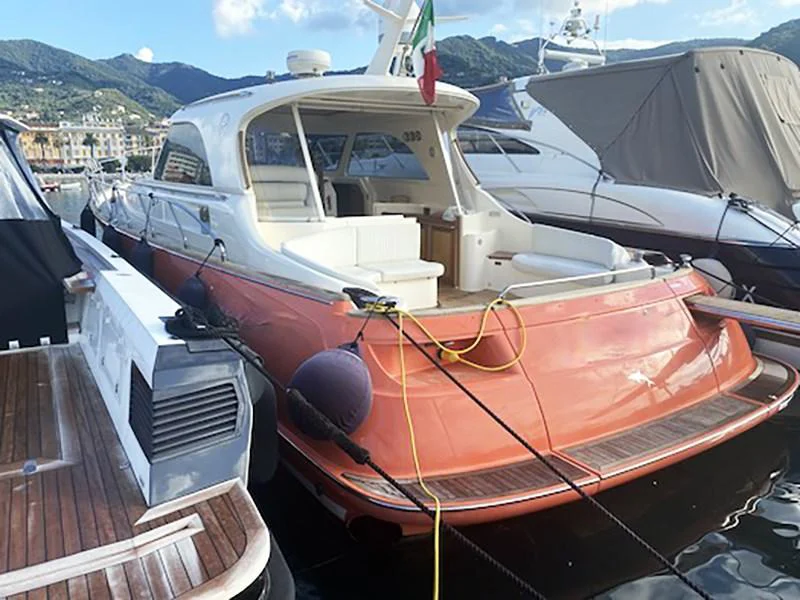 BoatPhoto.coverAlt