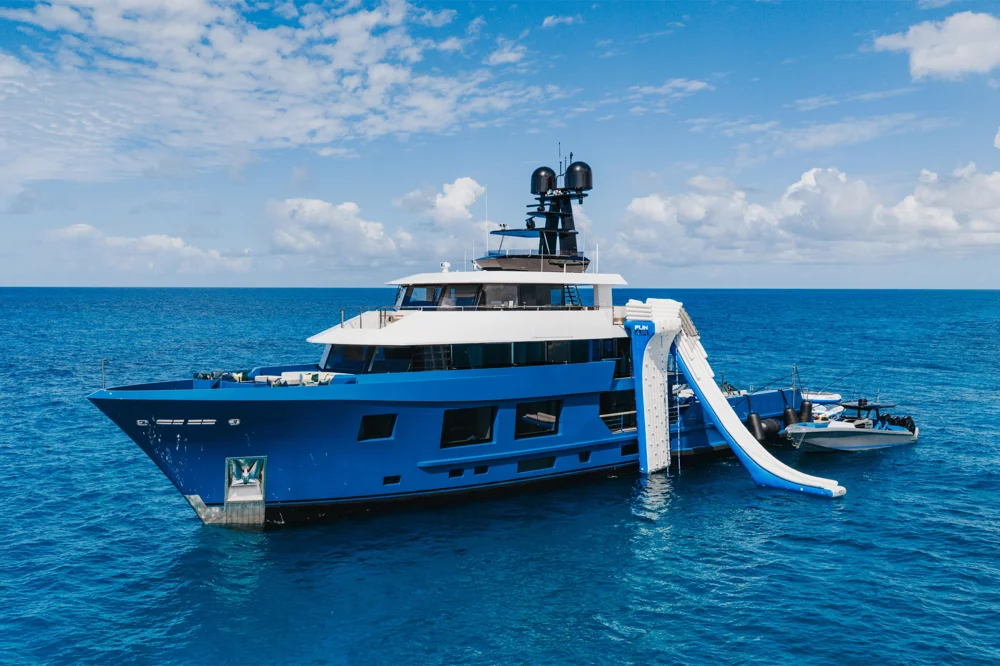 BoatPhoto.coverAlt