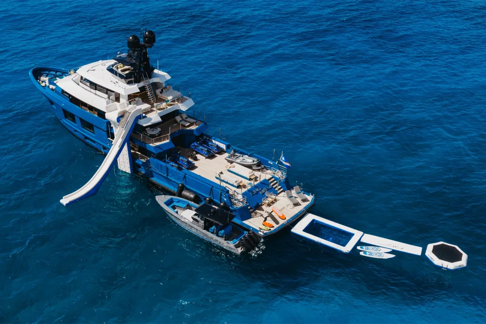 BoatPhoto.alt