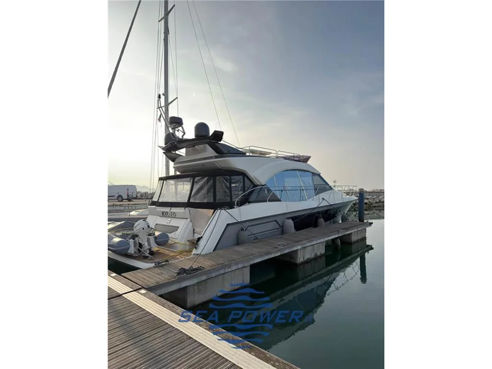 BoatPhoto.coverAlt