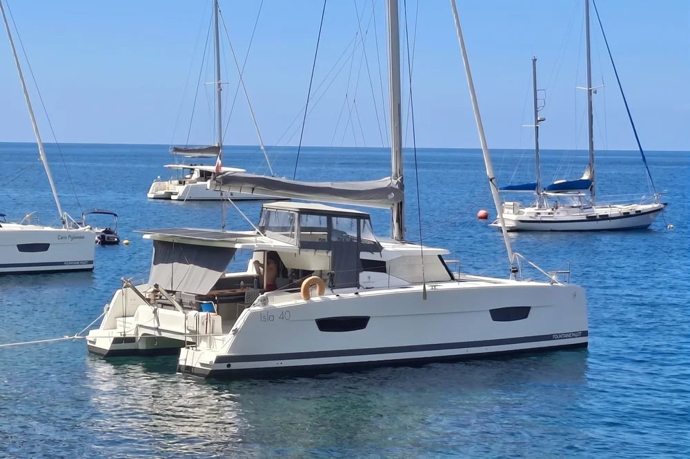 BoatPhoto.coverAlt