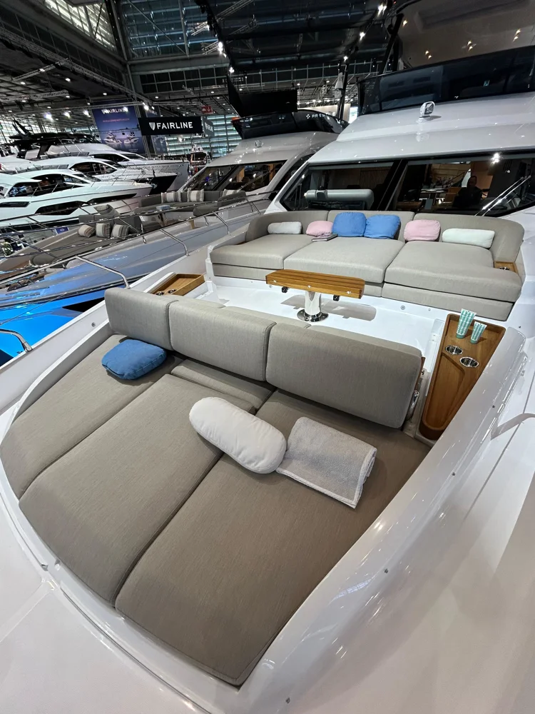 2024 Azimut Fly 68 for sale in Southampton, United Kingdom, photo 3 of 5