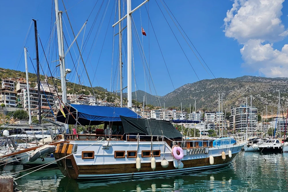 BoatPhoto.coverAlt