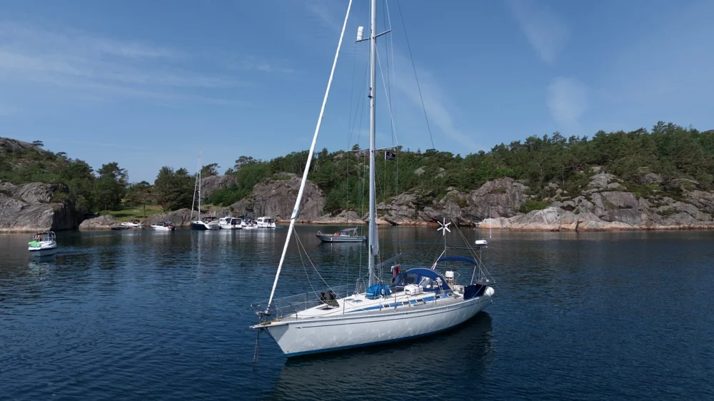 BoatPhoto.coverAlt
