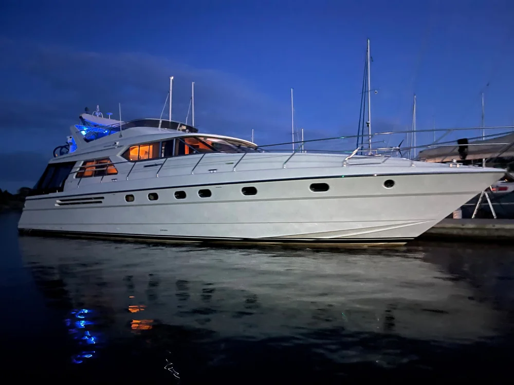 BoatPhoto.coverAlt