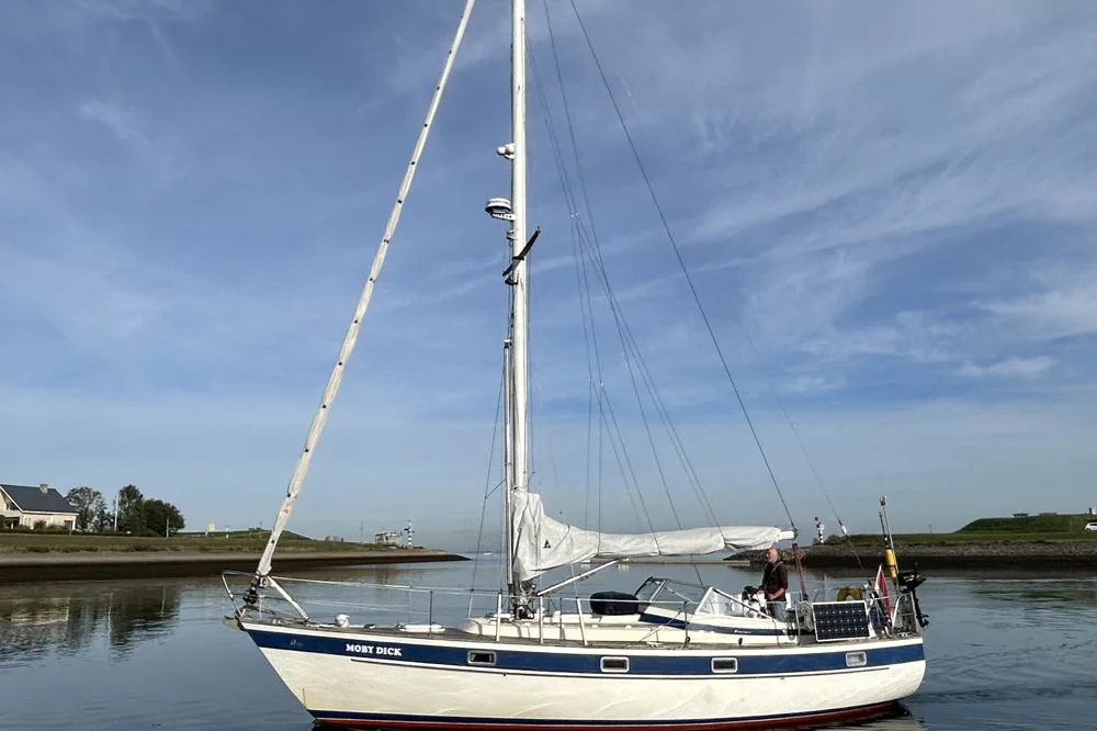 BoatPhoto.coverAlt