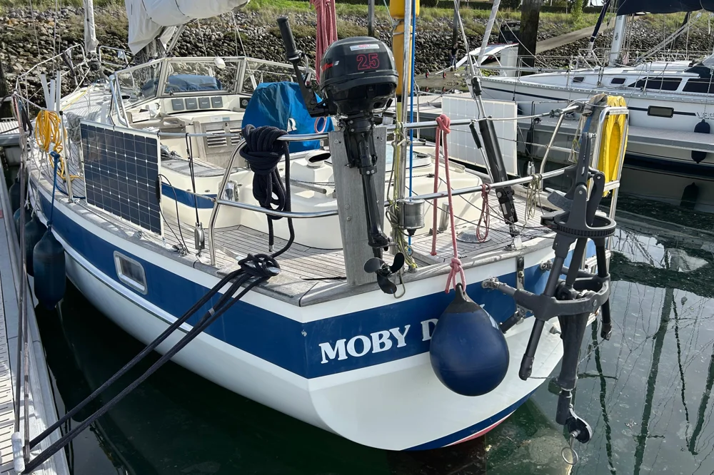 1988 Hallberg-Rassy 352 for sale, photo 4 of 5