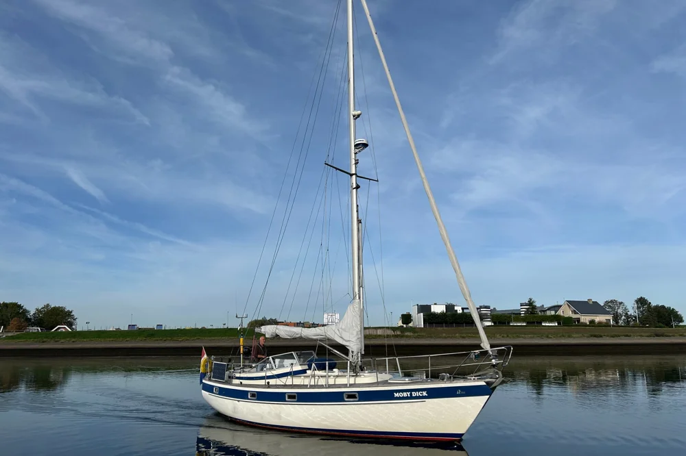 1988 Hallberg-Rassy 352 for sale, photo 5 of 5