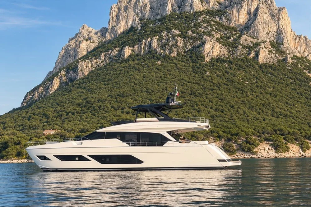 BoatPhoto.coverAlt