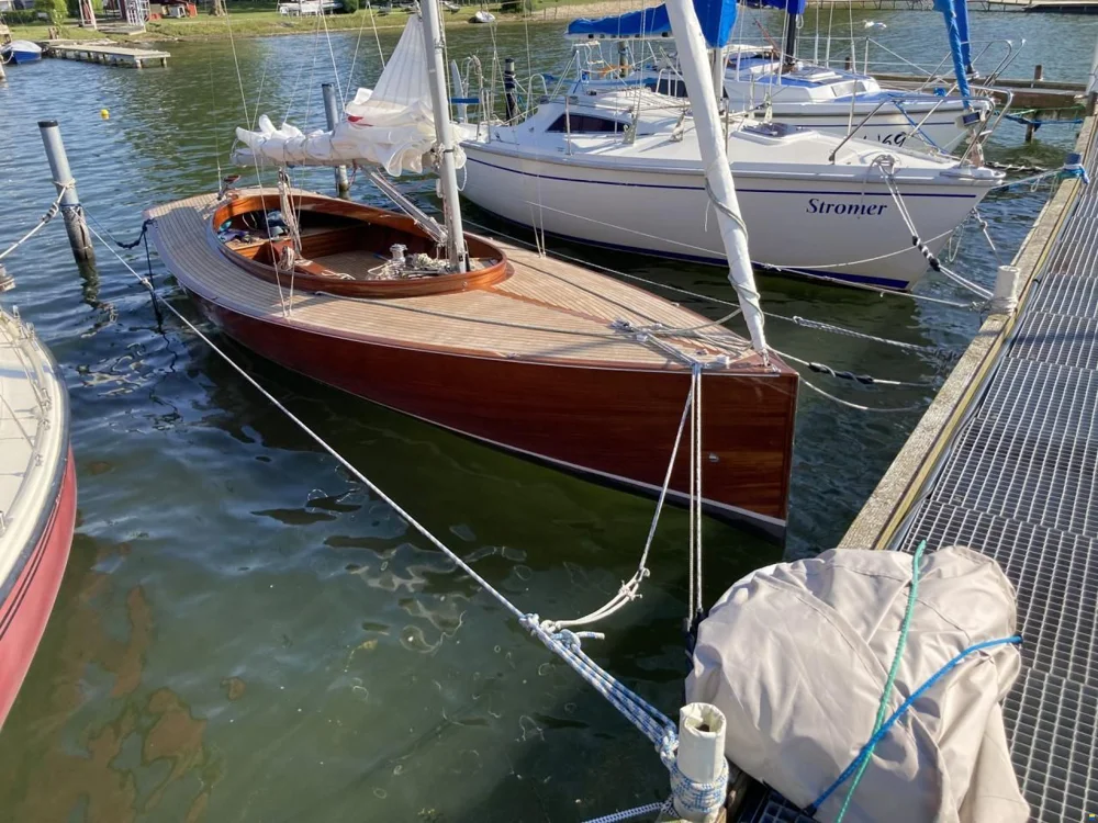 BoatPhoto.coverAlt