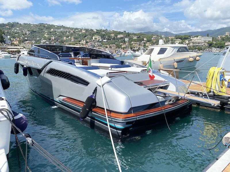 BoatPhoto.alt