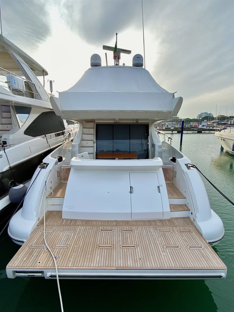 BoatPhoto.alt