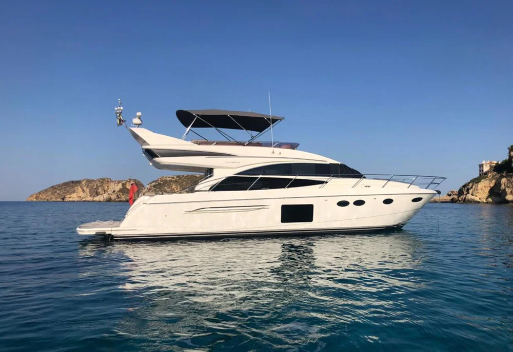 BoatPhoto.coverAlt