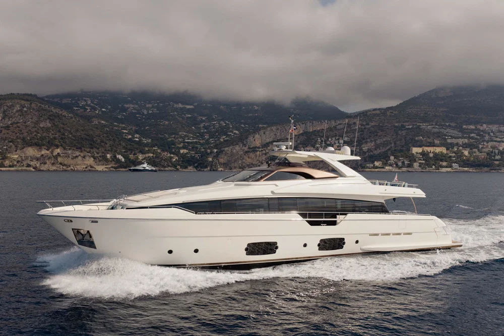 BoatPhoto.coverAlt