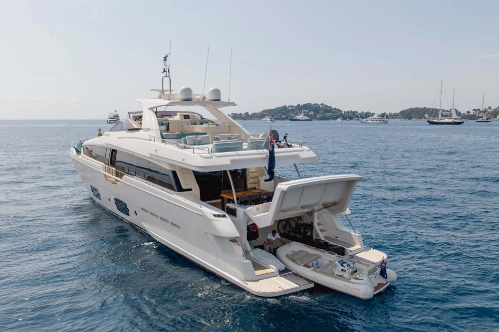 BoatPhoto.alt