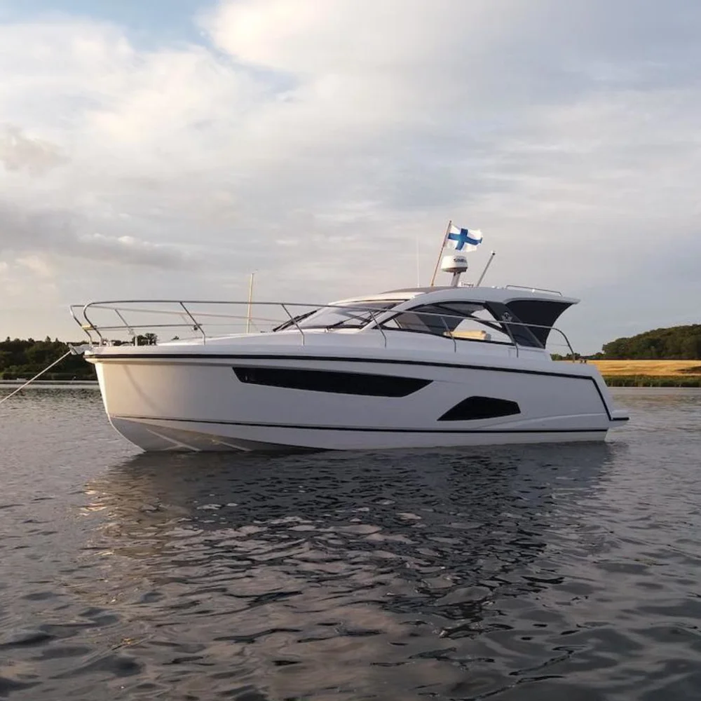 BoatPhoto.coverAlt
