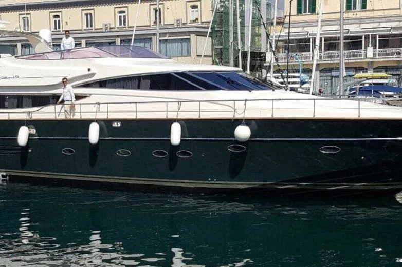 BoatPhoto.coverAlt