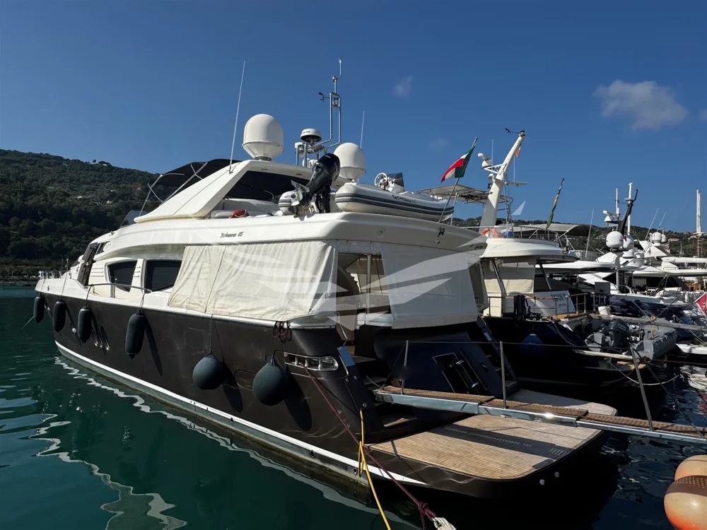BoatPhoto.alt