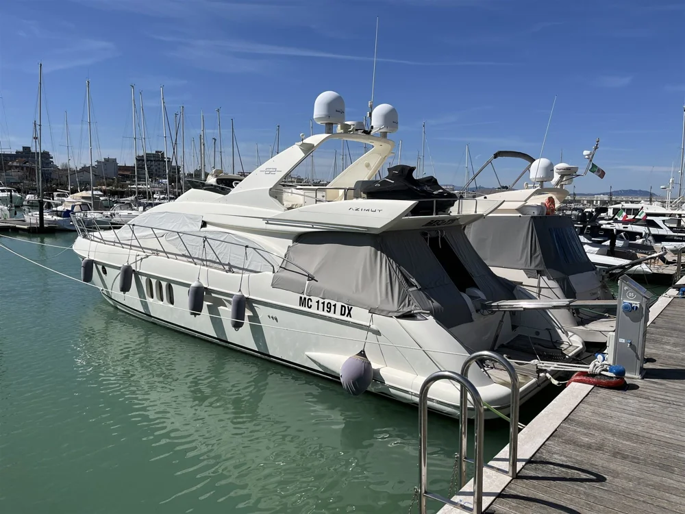 BoatPhoto.coverAlt