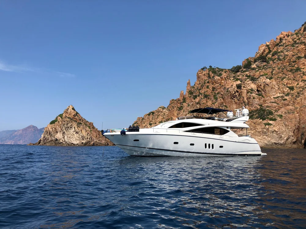 BoatPhoto.coverAlt