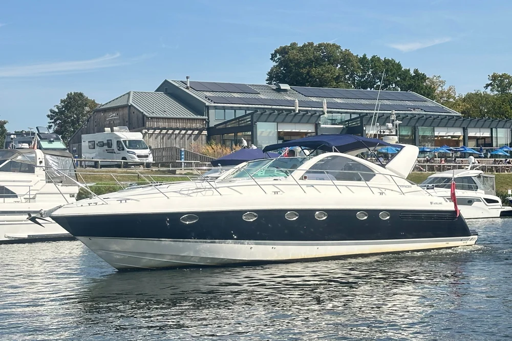 BoatPhoto.coverAlt