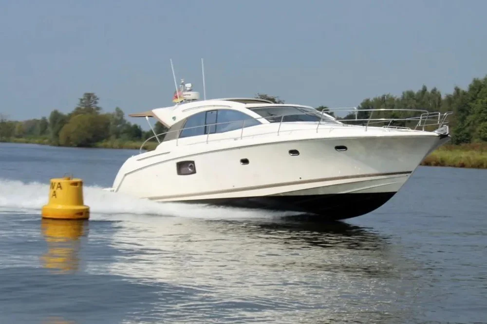 BoatPhoto.coverAlt