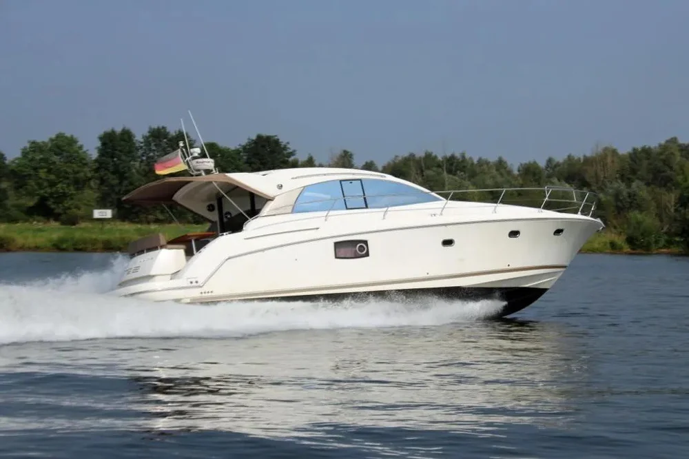 BoatPhoto.alt