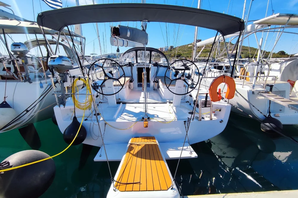 BoatPhoto.coverAlt