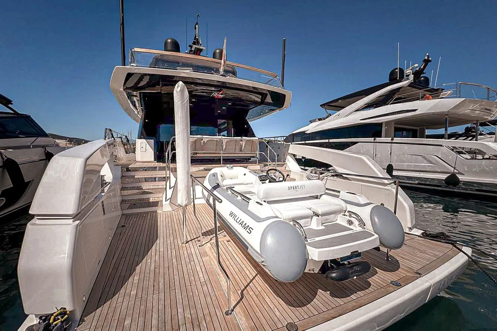 BoatPhoto.alt