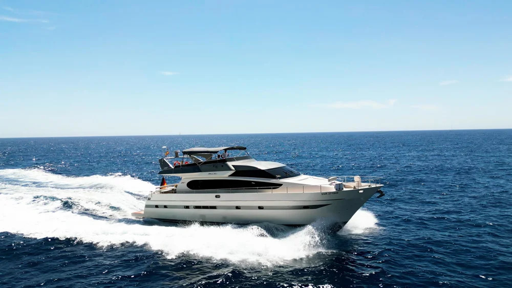 BoatPhoto.coverAlt