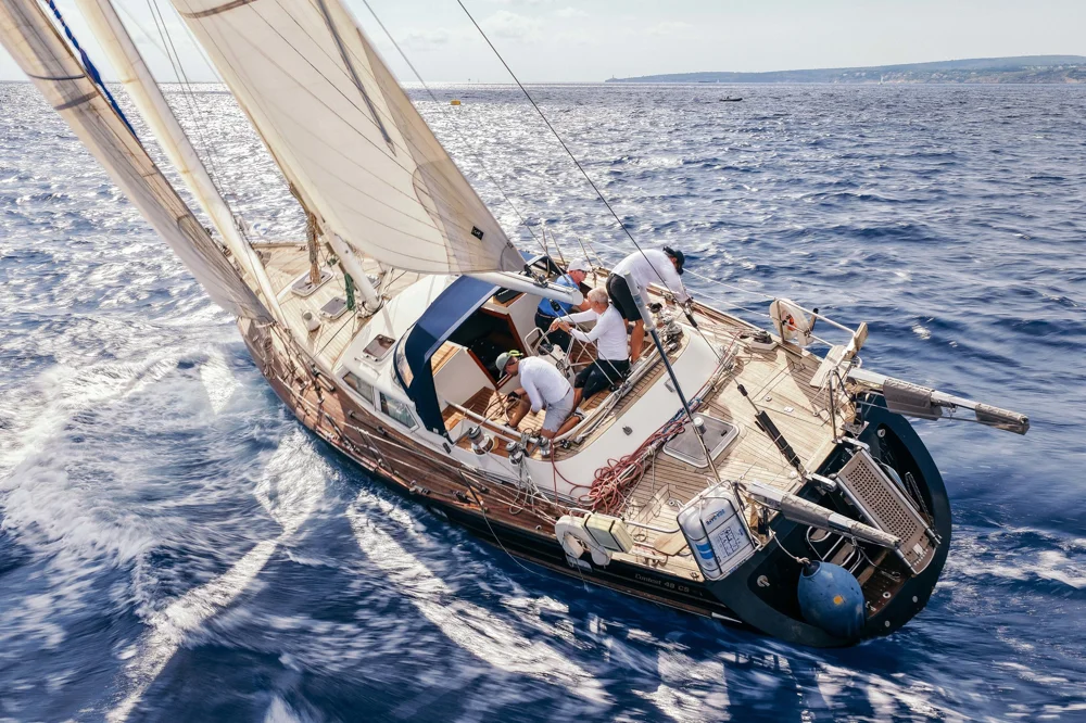 BoatPhoto.coverAlt