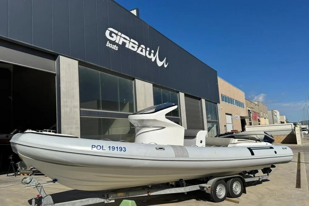 BoatPhoto.coverAlt