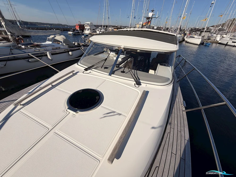 BoatPhoto.alt