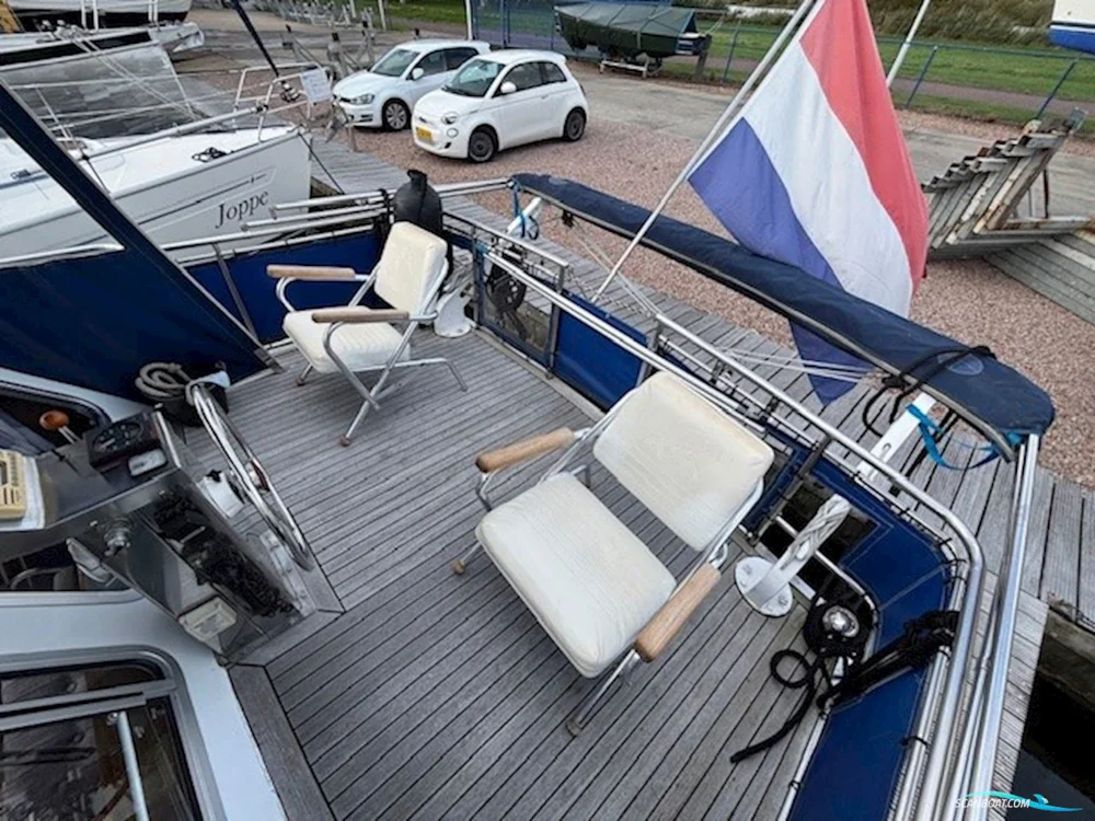 BoatPhoto.alt