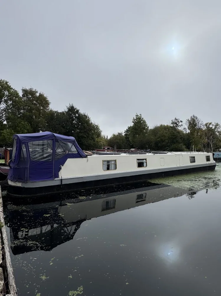 BoatPhoto.coverAlt