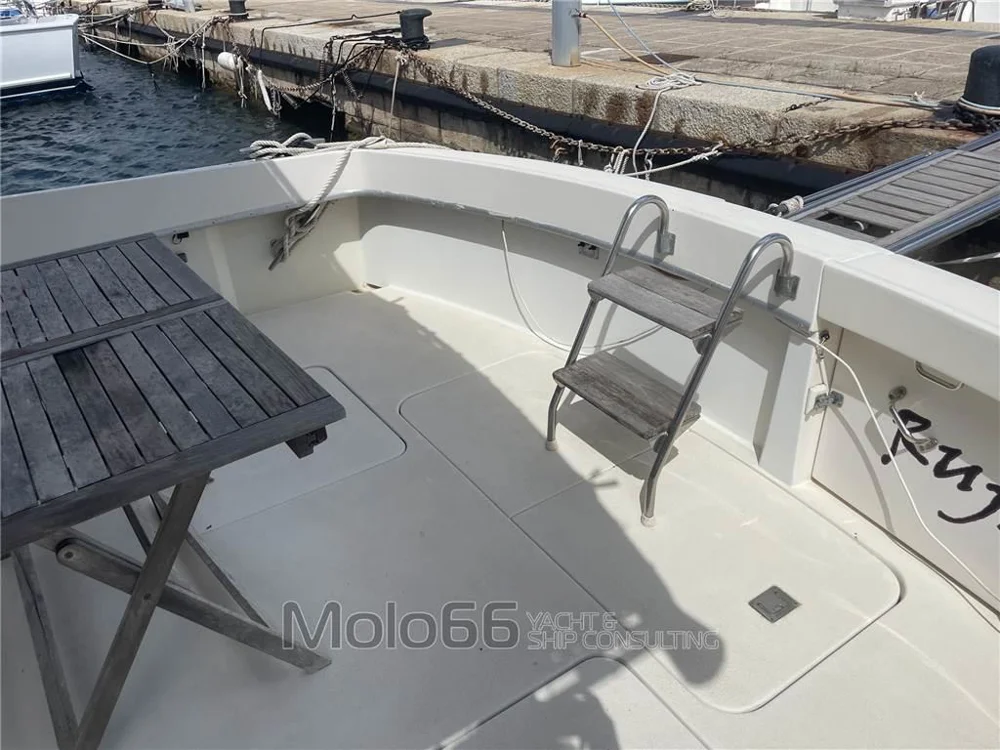 1986 Hatteras 52C for sale in Italy, photo 5 of 5