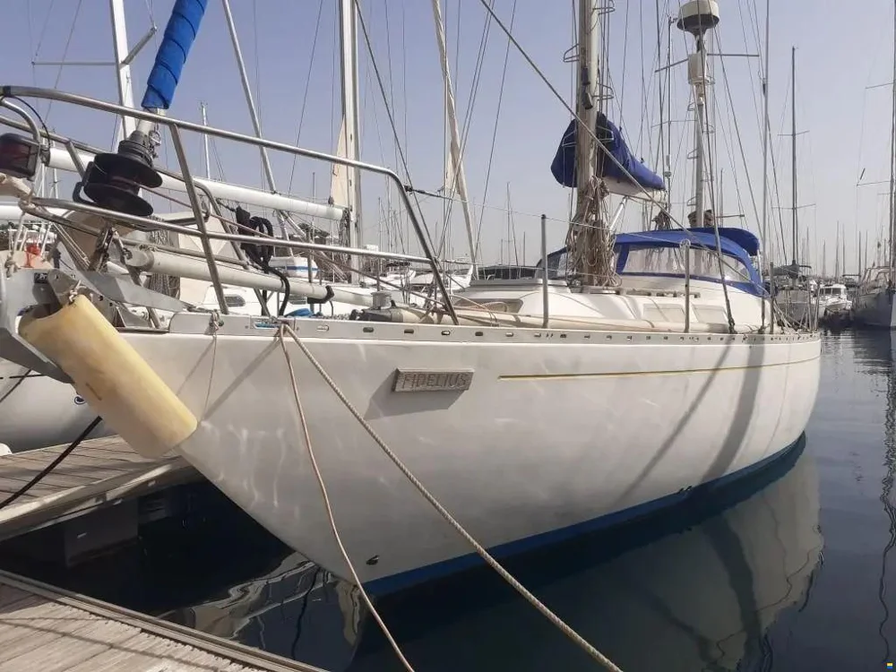 BoatPhoto.coverAlt