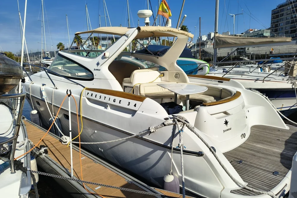BoatPhoto.coverAlt