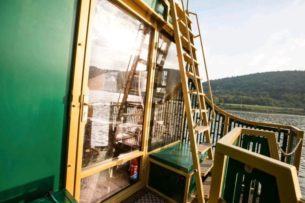 BoatPhoto.alt
