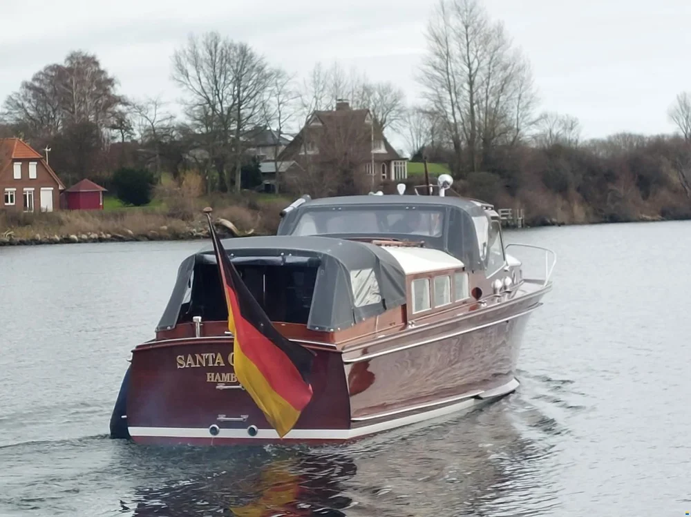 BoatPhoto.coverAlt