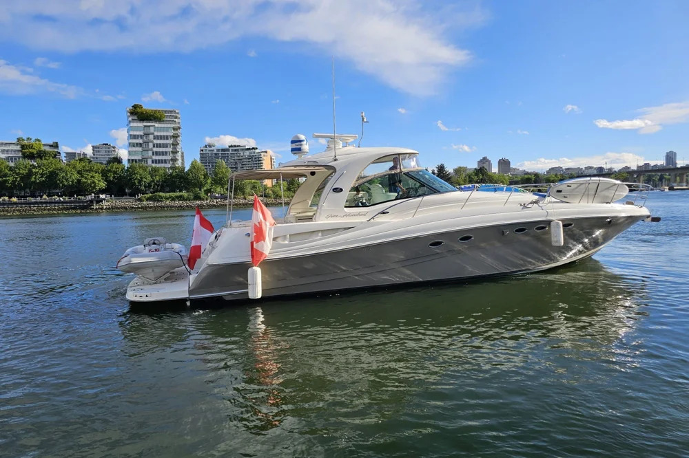 2005 Sea Ray 500 Sundancer for sale in Vancouver, Canada, photo 3 of 5